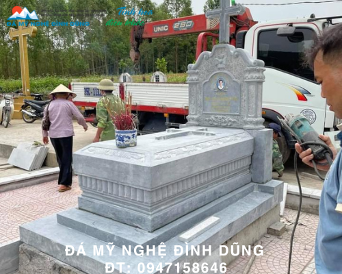 Mộ Công Giáo 12